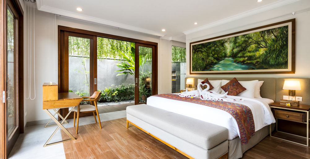 Pala Ubud - Villa Catur - Romantic master bedroom by the pocket garden